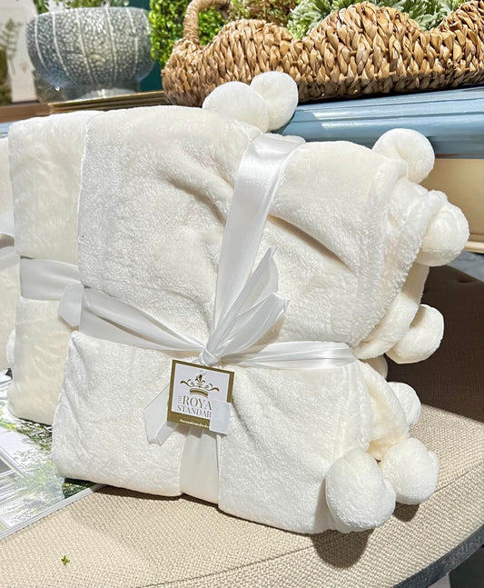 Cozy Pom Pom Throw in Soft White