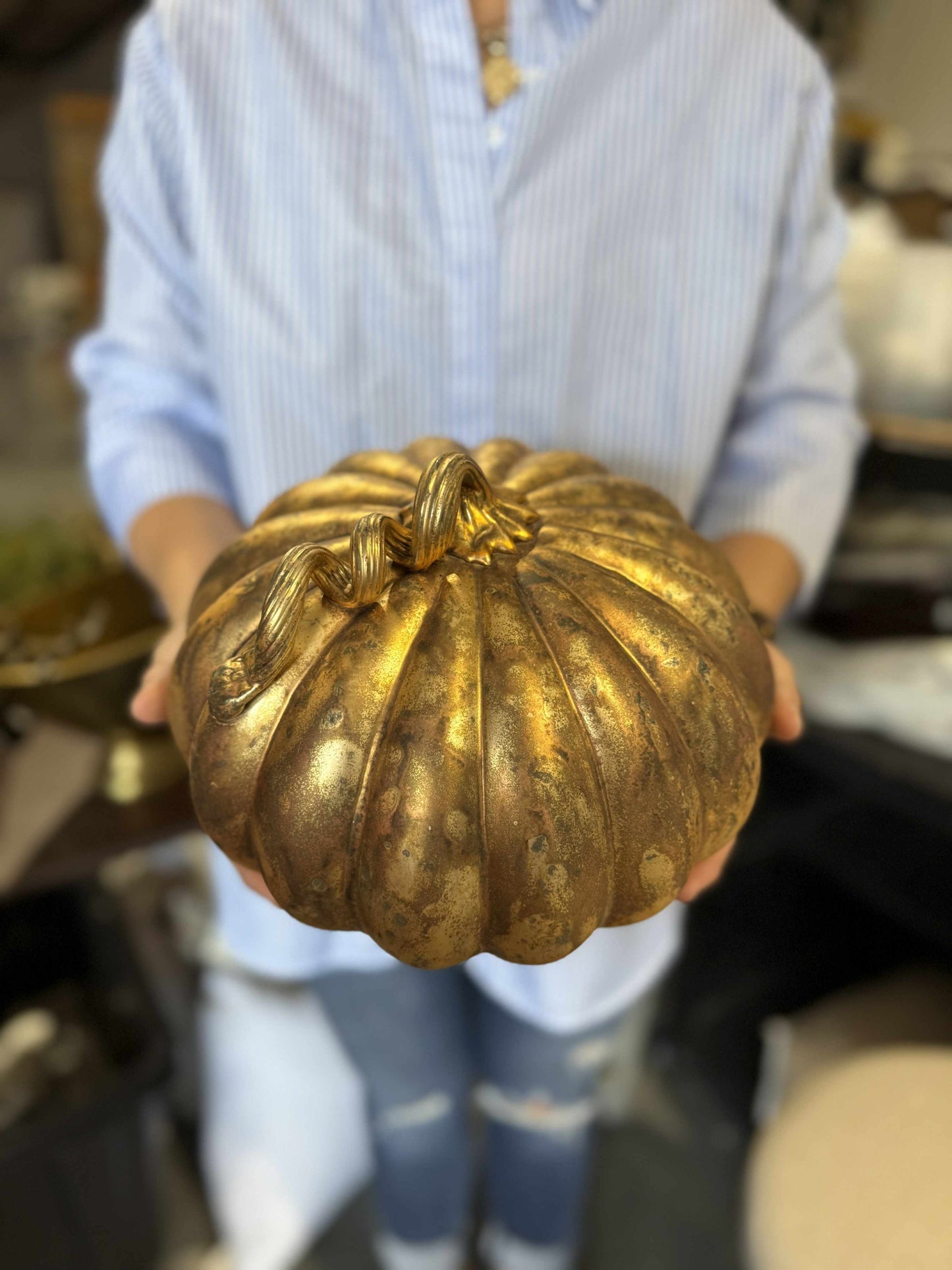 Gilded Glass Pumpkin – Elegant Autumn Centerpiece