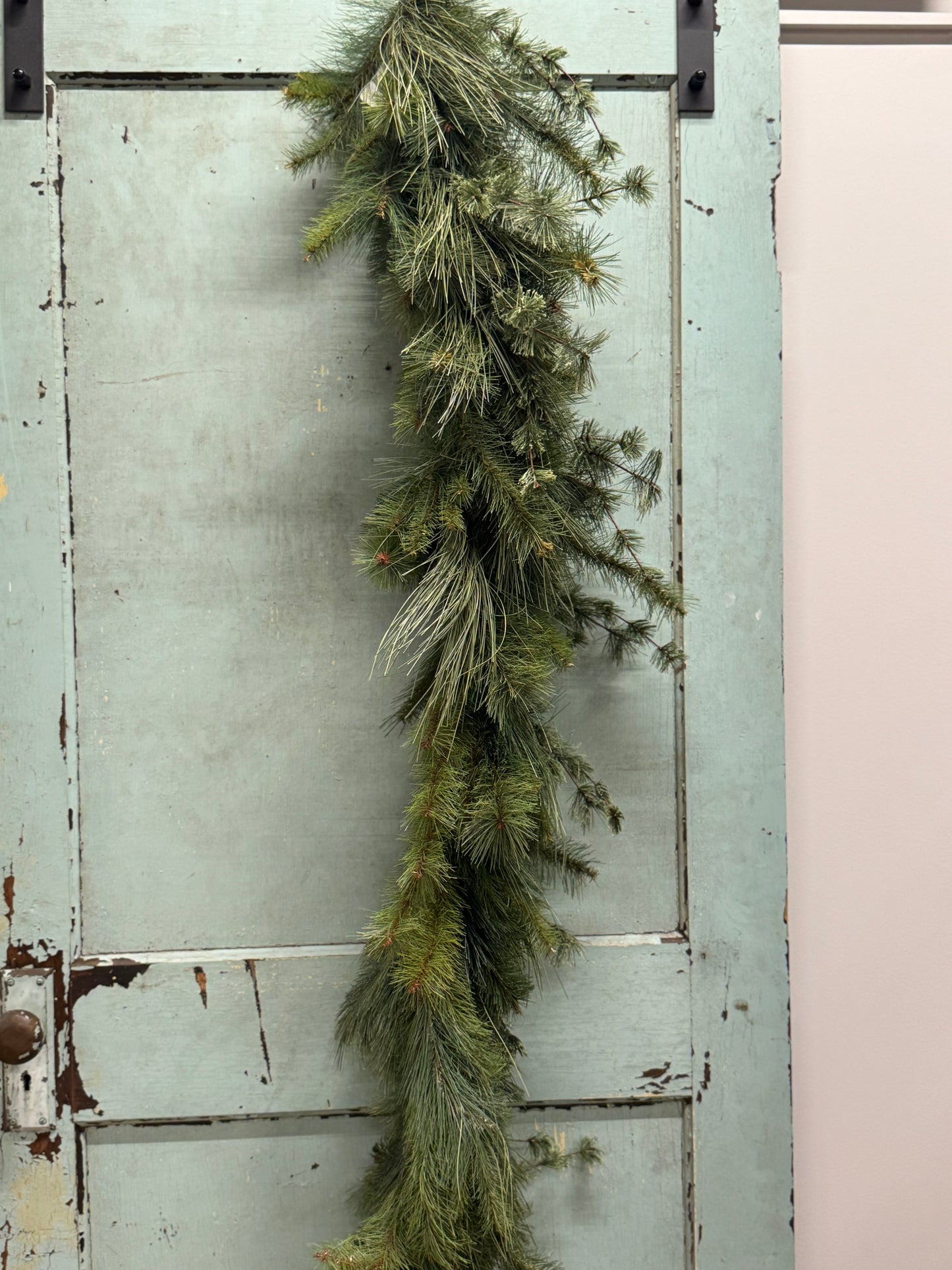 Deluxe Garland No Pinecones