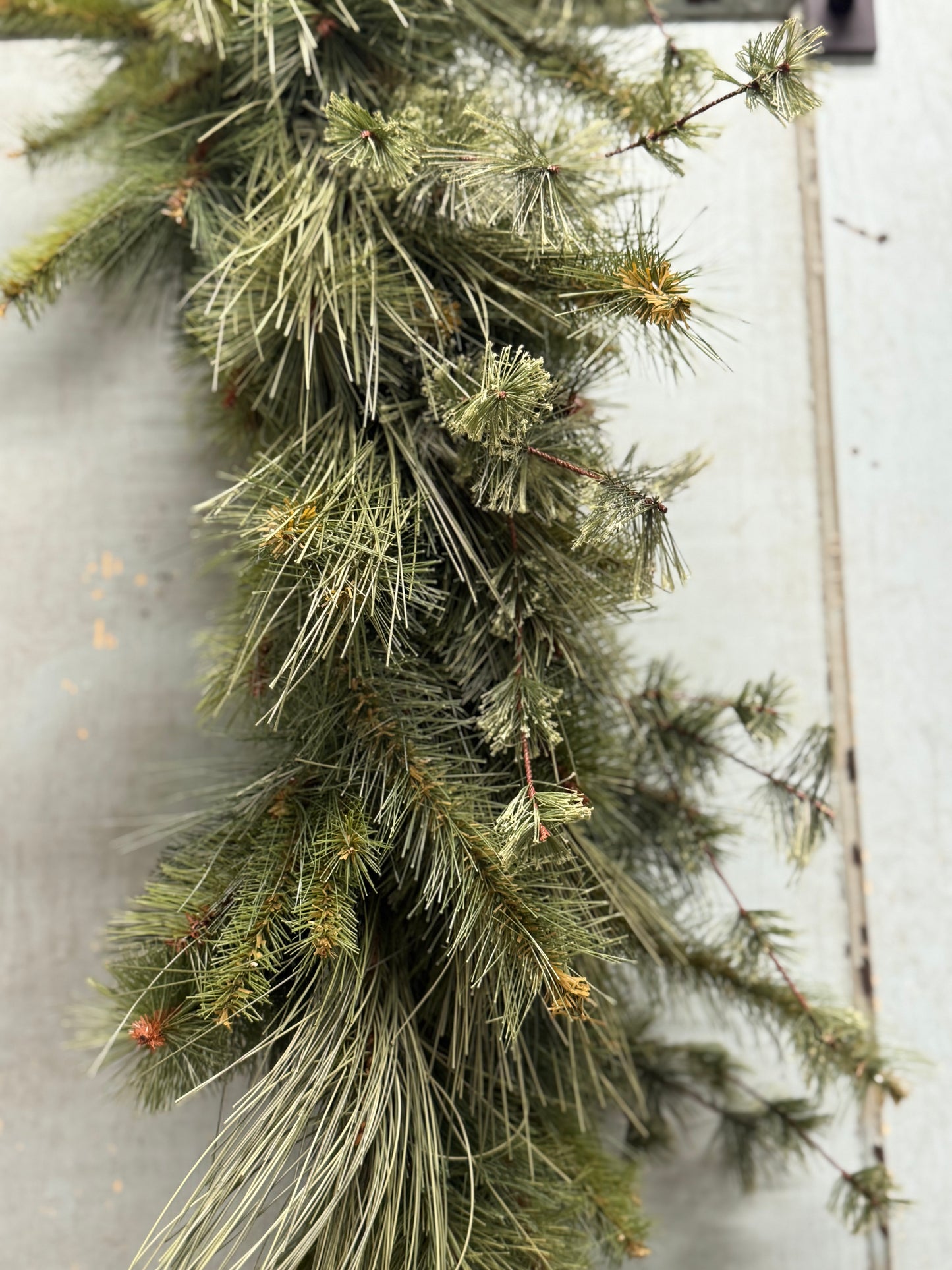 Deluxe Garland No Pinecones