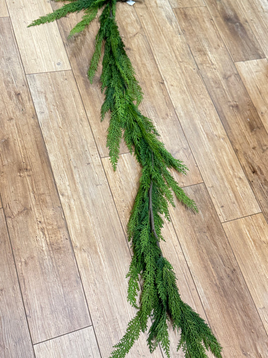 Cedar Look Garland