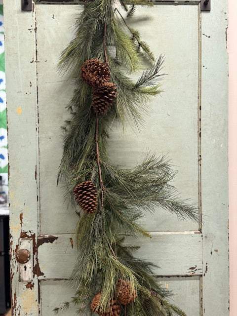 Deluxe Pine Garland with Pinecones **Last One**